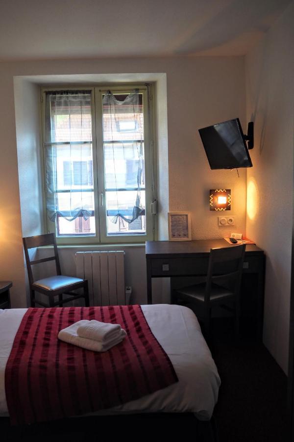Hotel Des Voyageurs Pont-de-Roide Екстер'єр фото